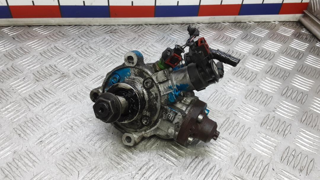 ТНВД Land Rover Discovery Sport 1 поколение 2016, 2.0 л., дизель, МКПП, внедорожник 5 дв., LR073700 - фото №1