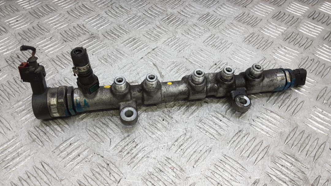 топливная рампа Land Rover Discovery Sport 1 поколение 2016, 2.0 л., дизель, МКПП, внедорожник 5 дв., 044214332 - фото №1