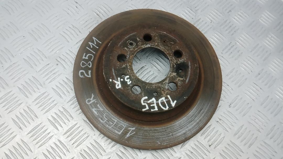 диск тормозной задний Volvo V70 2 поколение 2003, 2.4 л., бензин, МКПП, универсал - фото №1