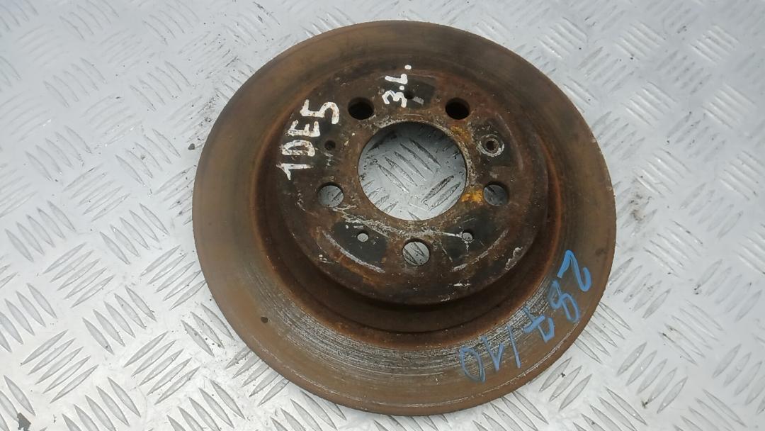 диск тормозной задний Volvo V70 2 поколение 2003, 2.4 л., бензин, МКПП, универсал - фото №1