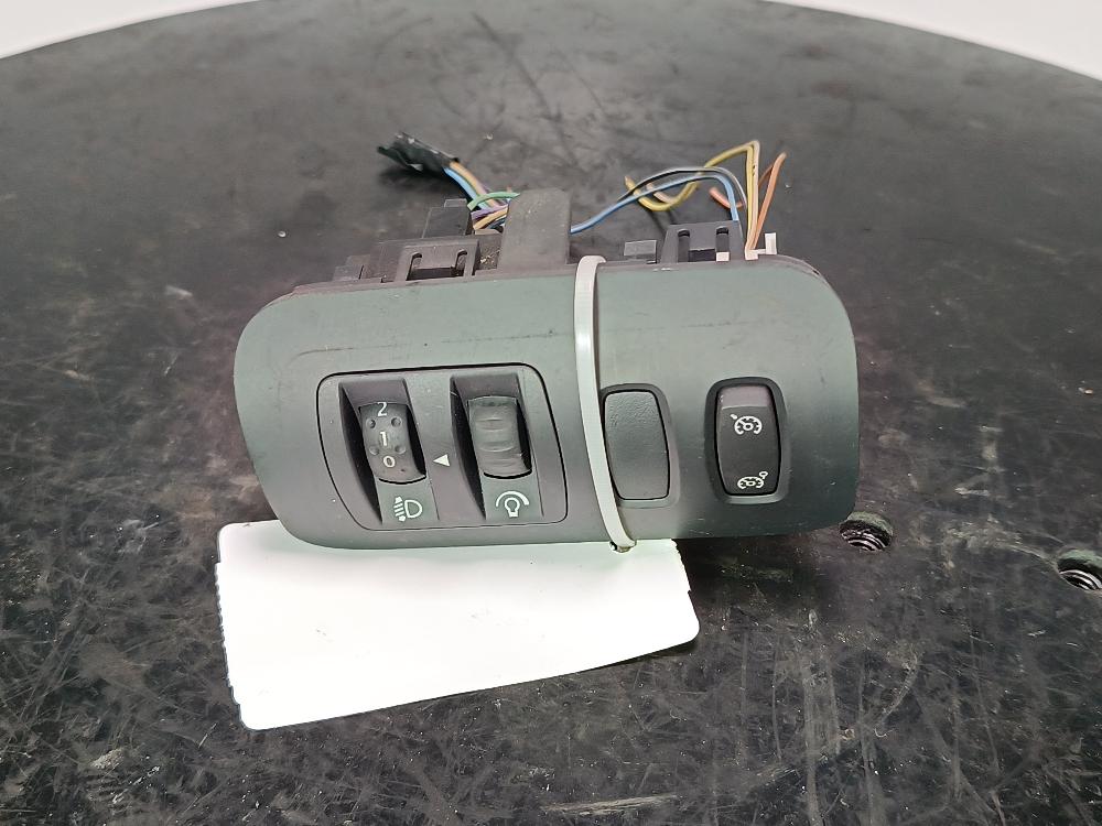 переключатель света Renault Megane 2 поколение 2005, цвет, 8200079020 - фото №1