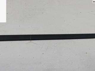 молдинг двери передней левой Skoda Fabia 2 поколение (5J) [рестайлинг] 2010, 1.2 л., бензин, МКПП, красный, хетчбэк 5 дв., 5J6853515