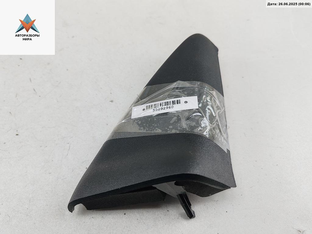 накладка на зеркало Volkswagen Passat B3 1992, 1.8 л., бензин, МКПП, зелёный, седан, 357837994 - фото №1