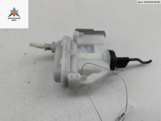 активатор (привод) замка двери Volkswagen Passat B3 1992, 1.8 л., бензин, МКПП, зелёный, седан, 357862153