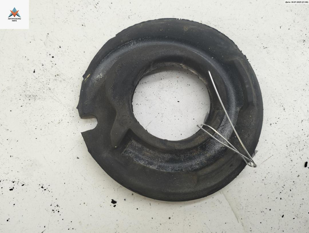 Опора амортизатора переднего (верхняя) Audi A4 B5 1997, 1.6 л., бензин, МКПП, серый, универсал, 8D0412109B - фото №1