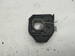 кронштейн радиатора Volkswagen Passat B6 2006, 2.0 л., дизель, МКПП, чёрный, универсал, 1K0121567D