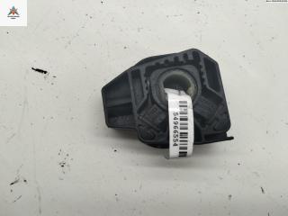 кронштейн радиатора Volkswagen Bora 1 поколение 1999, 2.3 л., бензин, МКПП, чёрный, универсал, 1J0906155E