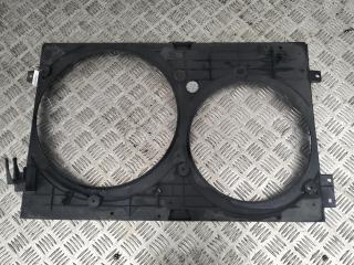 диффузор вентилятора Volkswagen Bora 1999, 2.3 л., бензин, МКПП, чёрный, универсал, 1J0121207M