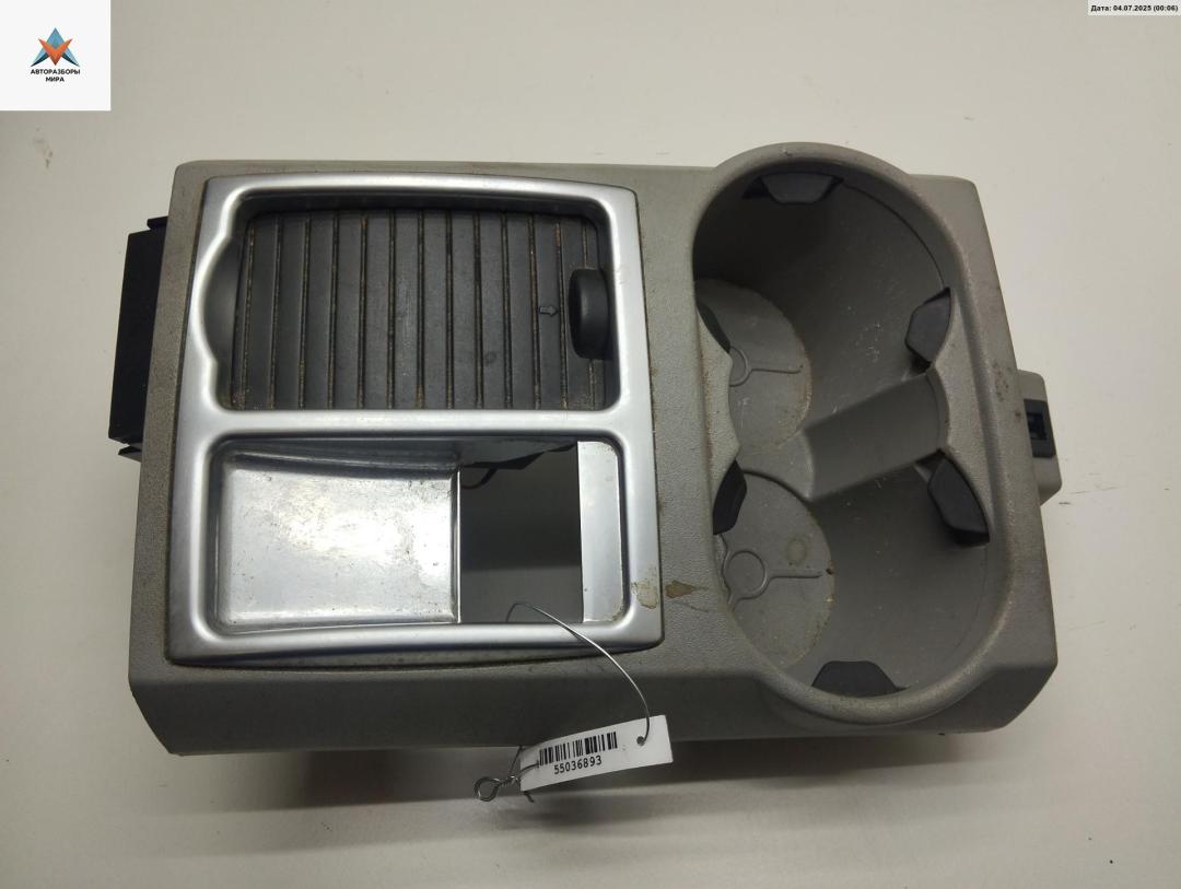 подстаканник Ford C-Max 1 поколение 2005, 2.0 л., бензин, АКПП, серый, минивэн - фото №1