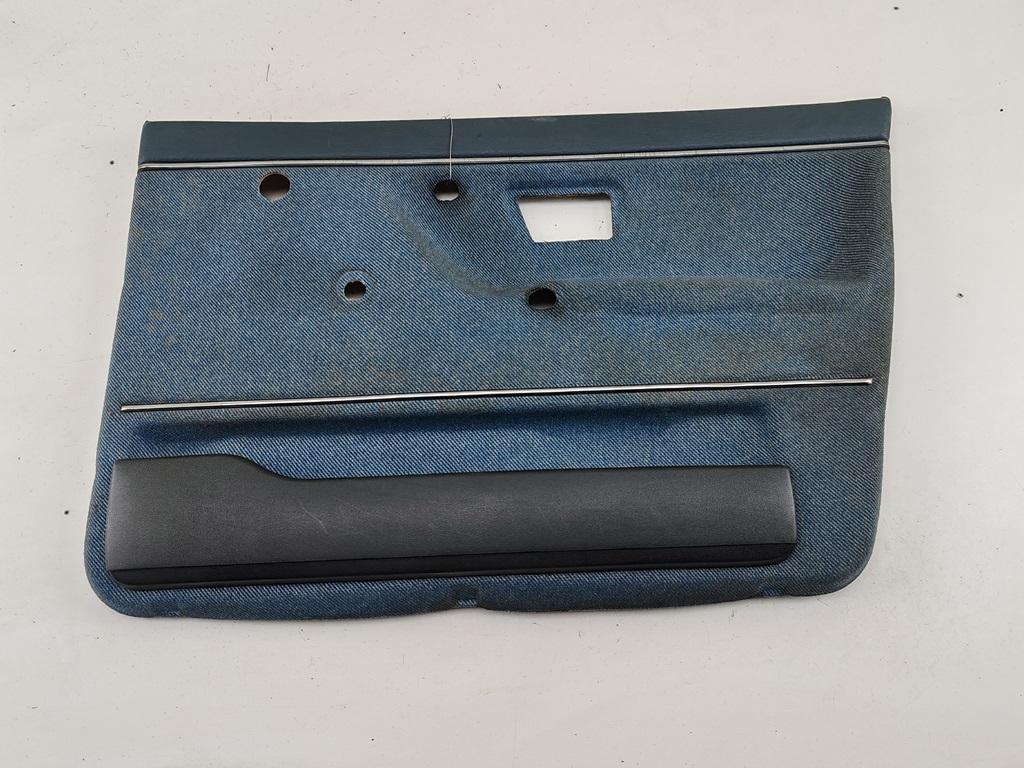 обшивка двери передняя правая Volkswagen Golf-2 1985, 1.8 л., бензин, МКПП, синий, хетчбэк 5 дв., 193867012