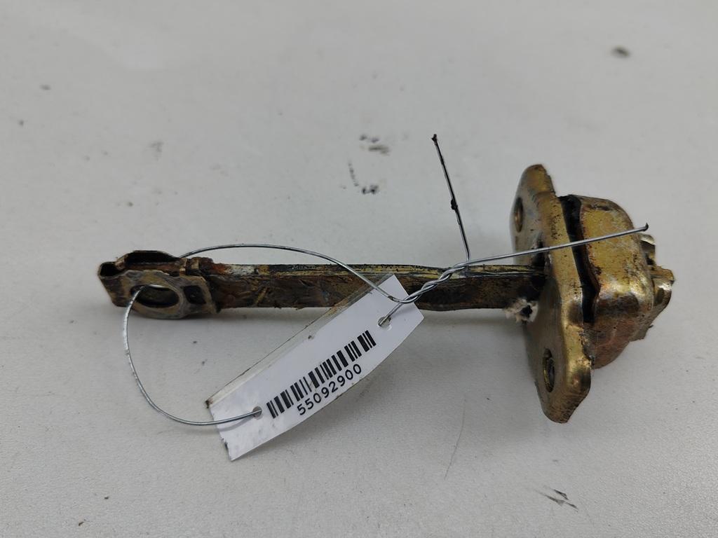 ограничитель открывания двери Volkswagen Passat B3 1992, седан, 357837249