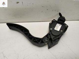 педаль Renault Captur 1 поколение 2016, 1.2 л., бензин, АКПП, серый, внедорожник 5 дв., 180029347R