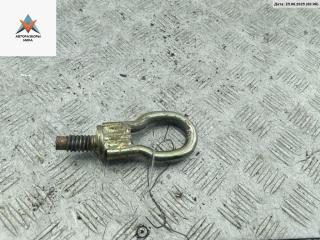 крюк буксировочный Ford Focus 1 поколение [рестайлинг] 2002, 1.8 л., дизель, МКПП, чёрный, хетчбэк 3 дв.