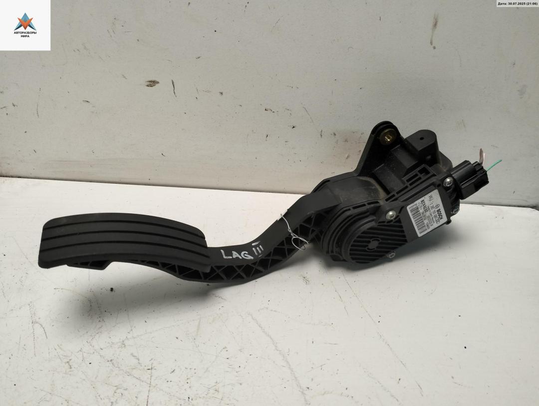 педаль Renault Laguna 3 поколение 2009, 2.0 л., бензин, МКПП, чёрный, универсал, 180050001R - фото №1