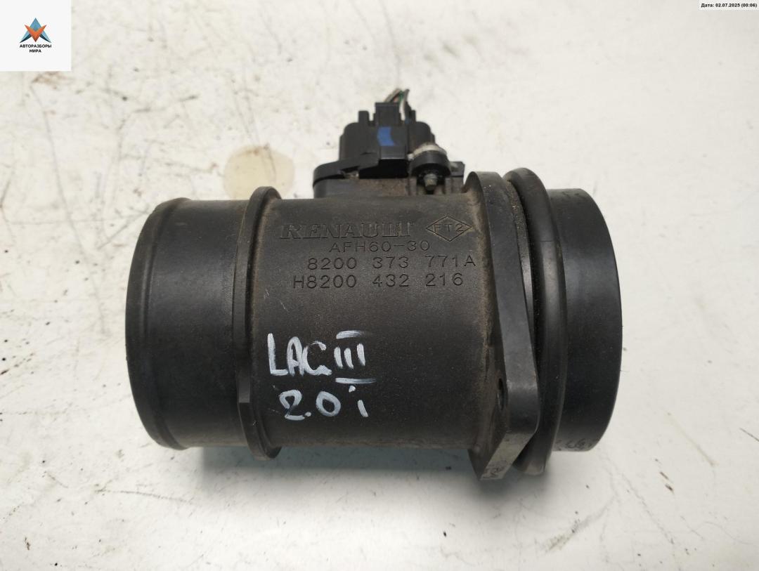 Расходомер (измеритель потока воздуха) Renault Laguna 3 поколение 2009, 2.0 л., бензин, МКПП, чёрный, универсал, 8200373771 - фото №1