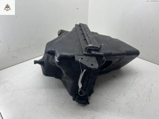 корпус воздушного фильтра Nissan X-Trail T30 [рестайлинг] 2006, 2.2 л., дизель, МКПП, зелёный, внедорожник 5 дв.