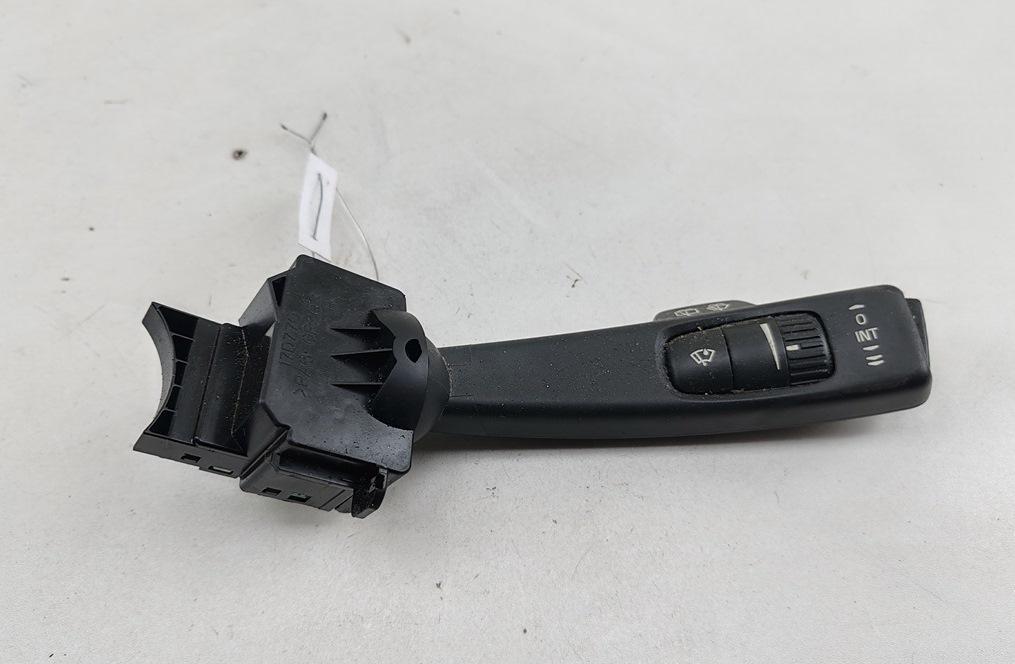 переключатель дворников Volvo S40 2 поколение 2005, 1.8 л., бензин, МКПП, чёрный, универсал, 17D770 - фото №1