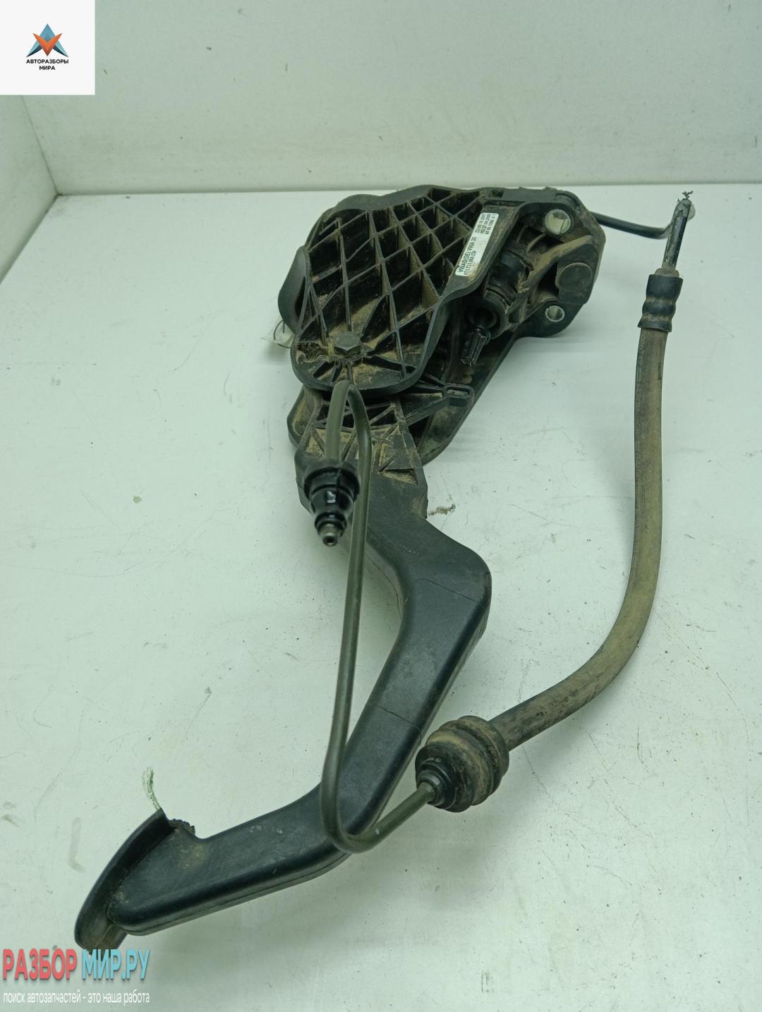 цилиндр сцепления главный Volkswagen Caddy 3 поколение 2009, 1.4 л., бензин, МКПП, красный, фургон - фото №1