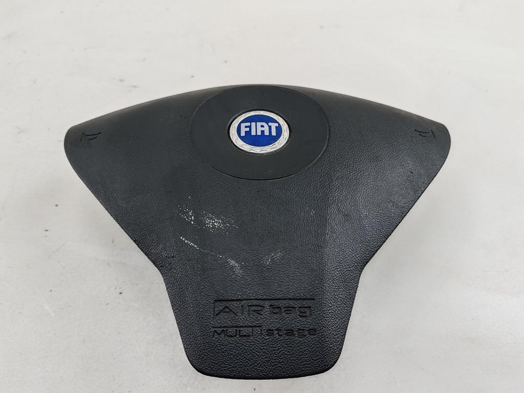 подушка безопасности водителя Fiat Stilo 2002, 1.6 л., бензин, МКПП, чёрный, хетчбэк 5 дв., DF021140147