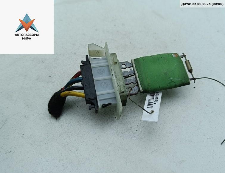 сопротивление печки Volkswagen Touran 1 поколение 2003, 1.9 л., дизель, МКПП, серый, минивэн - фото №1