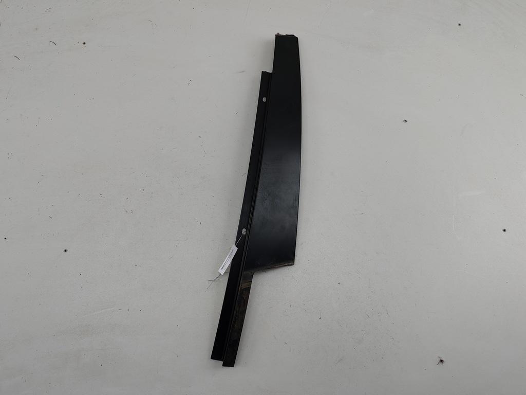 накладка двери (крышки) багажника BMW 5 F10/F11 2011, 2.0 л., дизель, МКПП, чёрный, универсал, 7182271