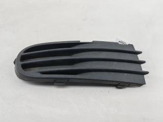 заглушка (решетка) в бампер Volvo S40 / V50 2005, 1.8 л., бензин, МКПП, чёрный, универсал, 30657010