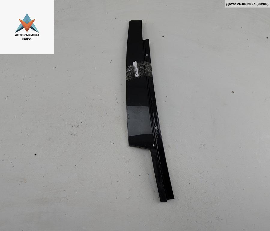 молдинг двери передней правой BMW 5 серия F07/F10/F11 2012, 3.0 л., дизель, АКПП, чёрный, универсал, 7209724 - фото №1