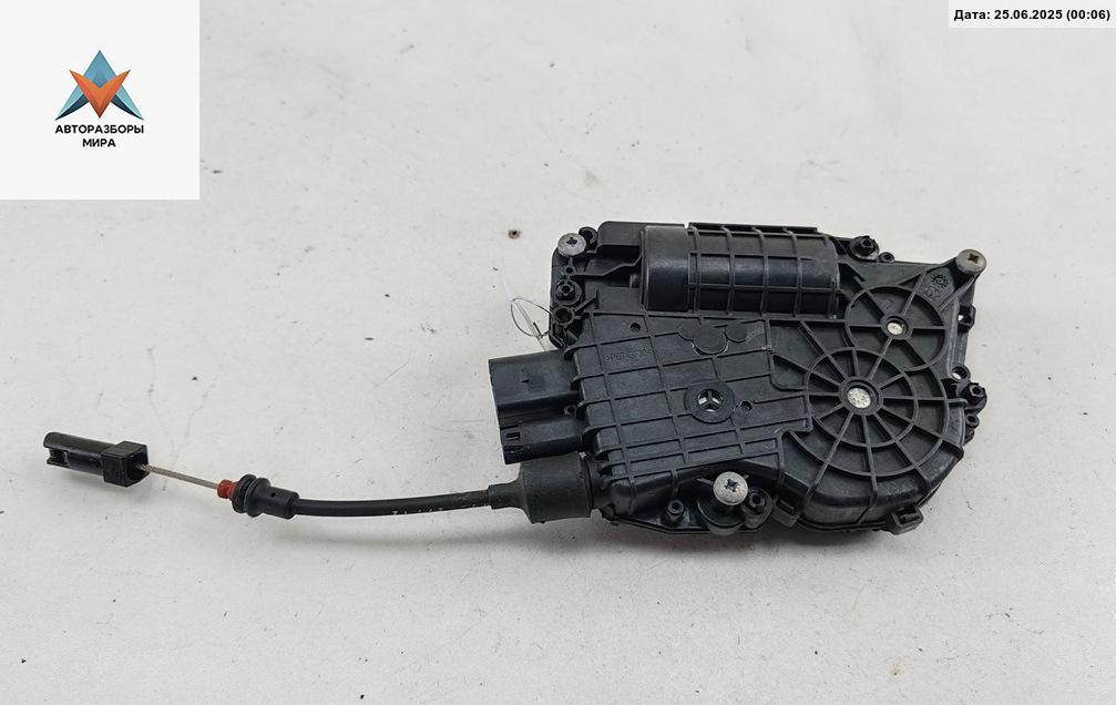 активатор (привод) замка двери BMW 5 серия F07/F10/F11 2012, 3.0 л., дизель, АКПП, чёрный, универсал, 4152309800 - фото №1