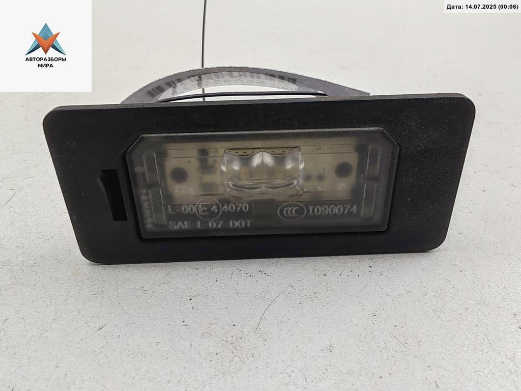 подсветка номера BMW 5 серия F07/F10/F11 2011, 2.0 л., дизель, МКПП, чёрный, универсал, 7193293.112930058 - фото №1