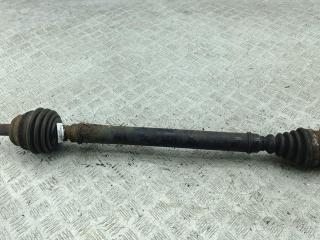 полуось передняя правая (приводной вал, ШРУС) Volkswagen Golf-4 2000, 1.6 л., бензин, МКПП, синий, универсал