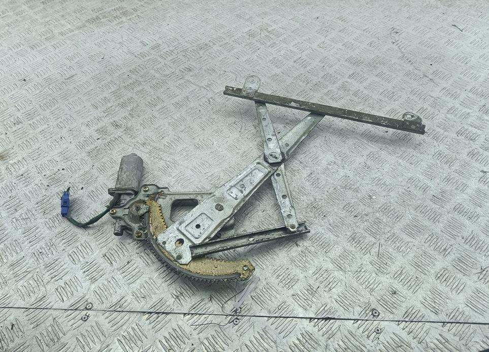стеклоподъемник электрический передний левый Subaru Forester 1998, 2.0 л., бензин, МКПП, зелёный, внедорожник 5 дв.