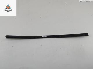 молдинг двери передней правой Volkswagen Golf 2 поколение 1985, 1.8 л., бензин, МКПП, синий, хетчбэк 5 дв., 193853516