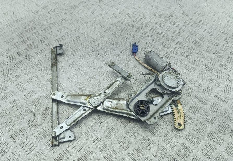 стеклоподъемник электрический задний левый Subaru Forester 1998, 2.0 л., бензин, МКПП, зелёный, внедорожник 5 дв.