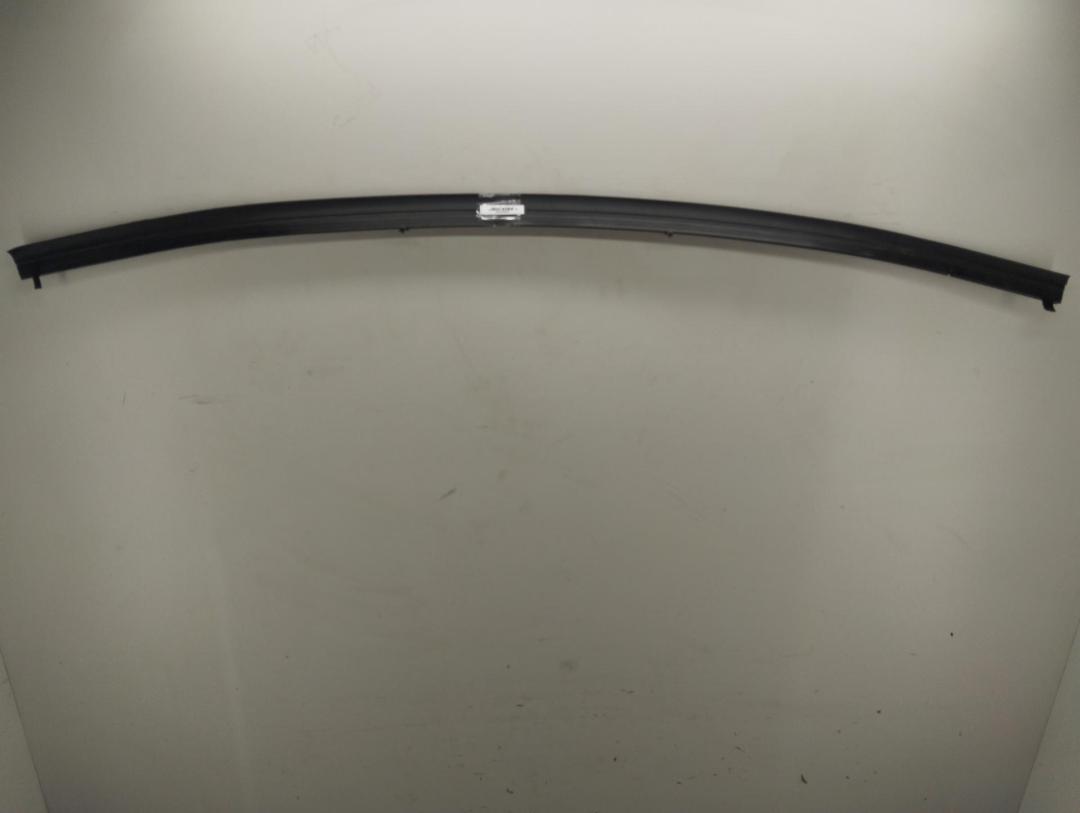 Уплотнитель стекла Ford Mondeo IV 2009, 2.0 л., дизель, МКПП, белый, универсал, 7S71A03648AC