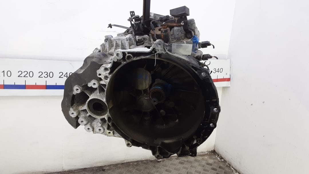 МКПП Land Rover Discovery Sport 1 поколение 2016, 2.0 л., дизель, МКПП, внедорожник 5 дв., GK7R-7002-BC - фото №1