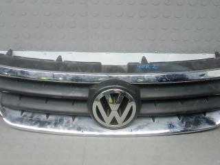 решетка радиатора Volkswagen Touareg 1 поколение 2006, 3.0 л., дизель, АКПП, внедорожник 5 дв., 7L6853651B