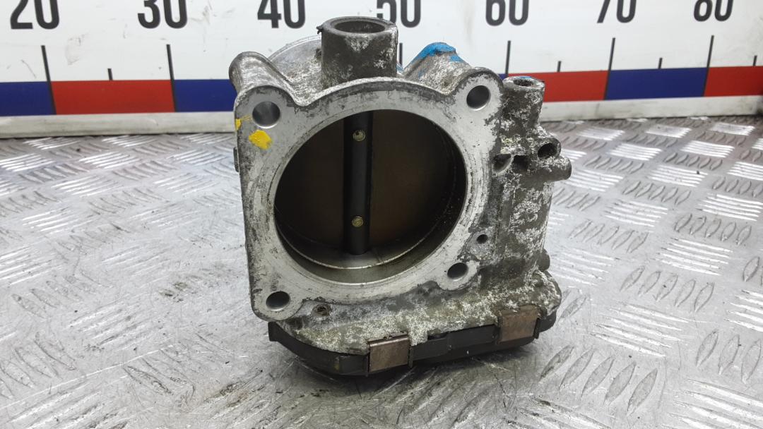 заслонка дроссельная Volvo V70 2 поколение 2003, 2.4 л., бензин, МКПП, универсал, 8677796 - фото №1