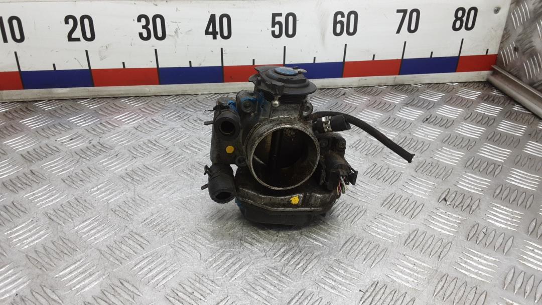 заслонка дроссельная Audi A6 4A/C4 1997, 1.8 л., бензин, МКПП, универсал, 408237212002 - фото №1