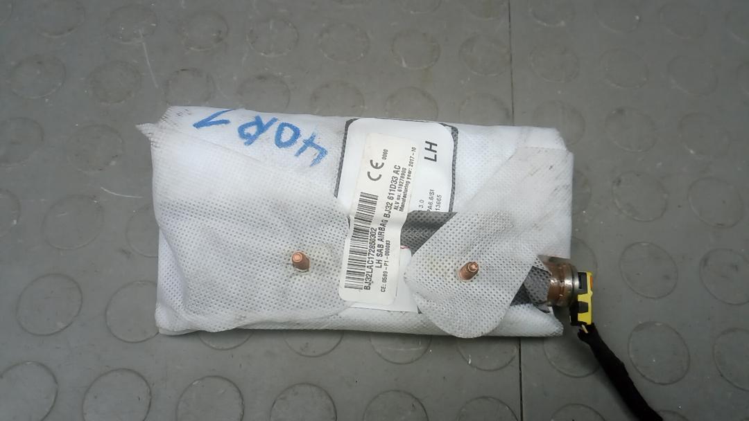 Подушка сидения пассажира Land Rover Discovery Sport 1 поколение 2016, 2.0 л., дизель, МКПП, внедорожник 5 дв. - фото №1