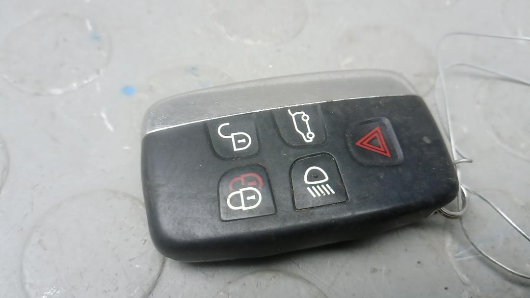 ключ-карта Land Rover Discovery Sport 1 поколение 2016, 2.0 л., дизель, МКПП, внедорожник 5 дв. - фото №1