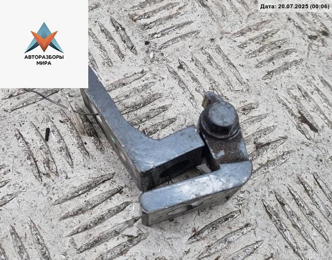 петля двери Skoda Octavia mk2 (A5 1Z) 2005, зелёный, универсал, 6Y0831412D - фото №1