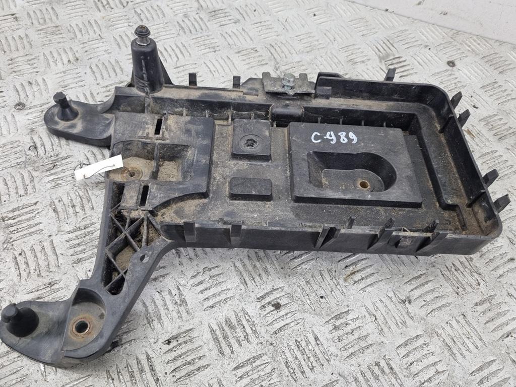 Кожух аккумулятора (короб АКБ) Skoda Octavia mk2 (A5 1Z) 2005, 2.0 л., дизель, МКПП, зелёный, универсал