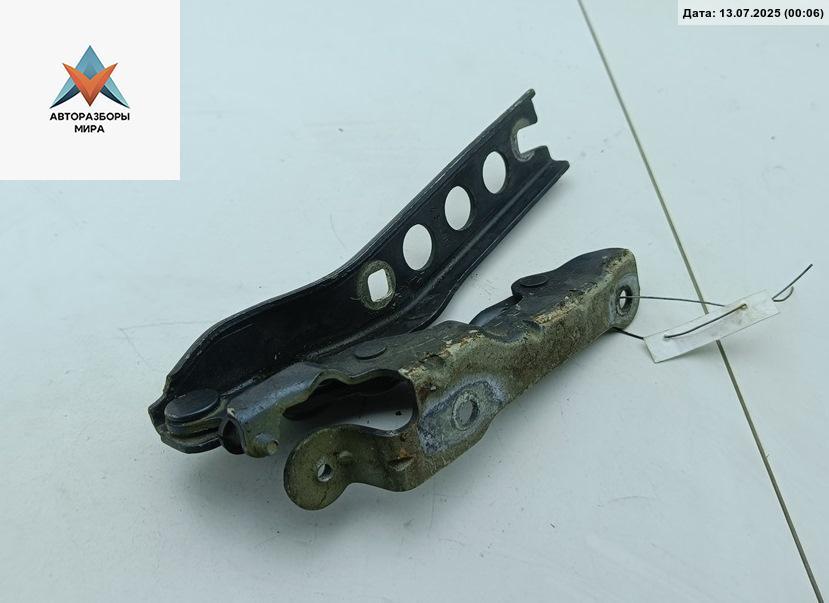 петля капота левая Skoda Octavia mk2 (A5 1Z) 2005, зелёный, универсал - фото №1