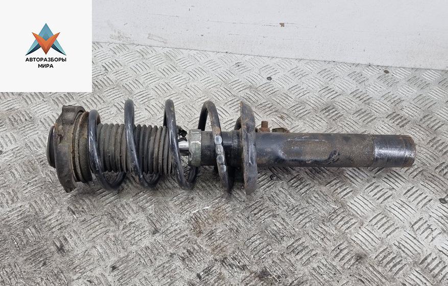 стойка передняя Volkswagen Touran 1 поколение 2003, 1.9 л., дизель, МКПП, серый, минивэн - фото №1