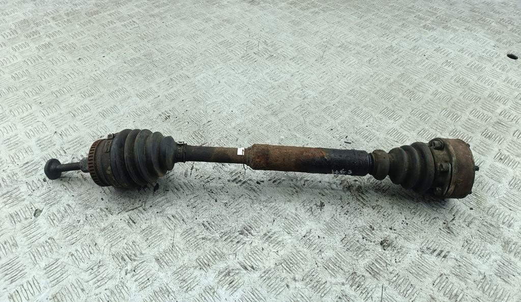 полуось передняя правая (приводной вал, ШРУС) Volkswagen Passat B5 1998, 1.6 л., бензин, МКПП, чёрный, универсал