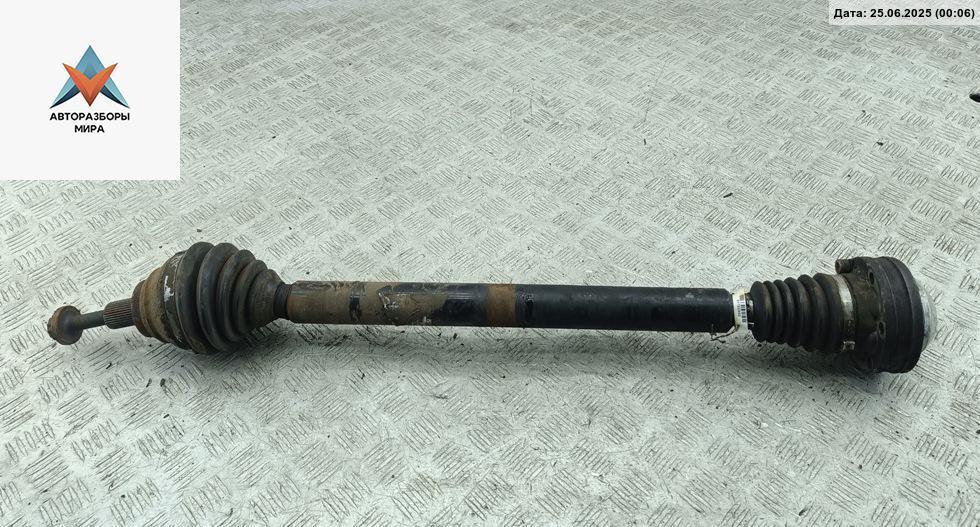 полуось передняя правая (приводной вал, ШРУС) Skoda Octavia mk2 (A5 1Z) 2005, 2.0 л., дизель, МКПП, зелёный, универсал - фото №1