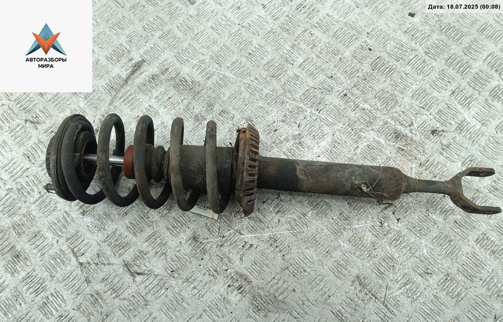 стойка передняя Volkswagen Passat B5 1997, 1.9 л., дизель, МКПП, синий, универсал - фото №1