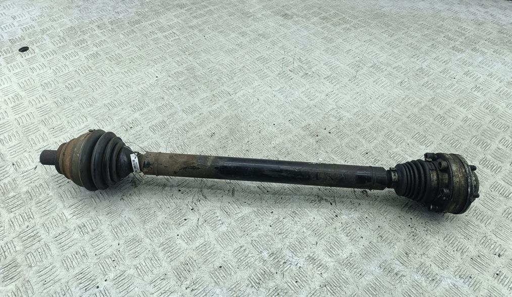 полуось передняя правая (приводной вал, ШРУС) Volkswagen Caddy 2011, 1.6 л., дизель, МКПП, белый, фургон