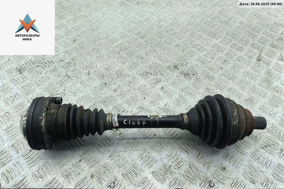 полуось передняя левая (приводной вал, ШРУС) Volkswagen Passat B6 2006, 2.0 л., дизель, МКПП, чёрный, универсал - фото №1