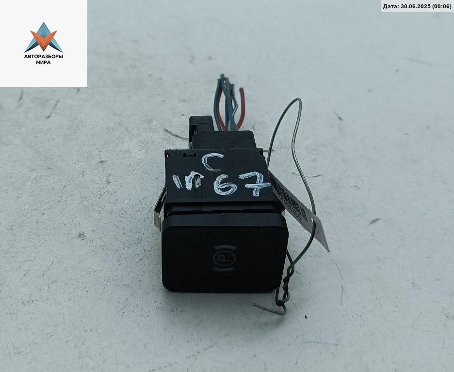 кнопка ручного тормоза (ручника) Volkswagen Passat B6 2006, 2.0 л., дизель, МКПП, чёрный, универсал - фото №1